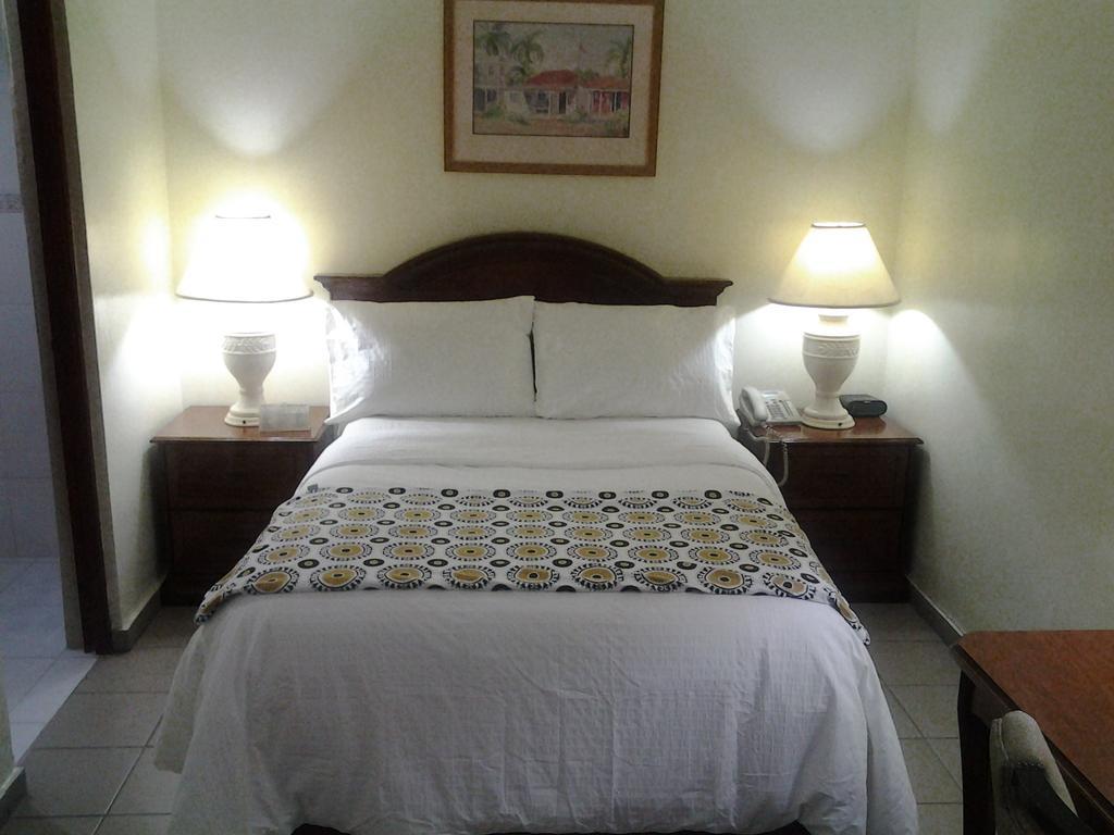Micro Hotel Condo Suites Santo Domingo Room photo