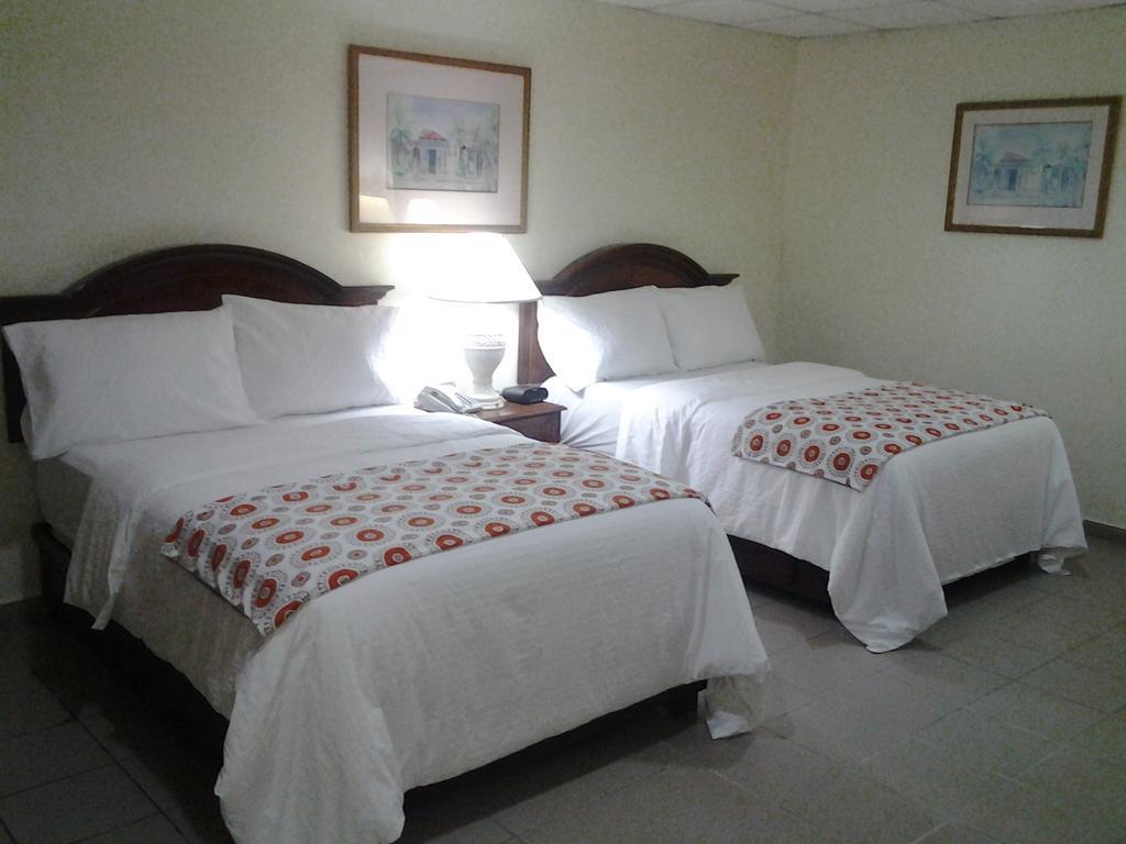 Micro Hotel Condo Suites Santo Domingo Room photo